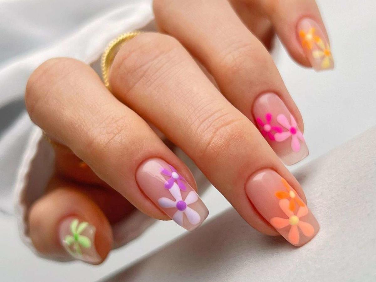 Best Summer Nail Art 2023: From Barbie Pink To Florals And Pastel Tips