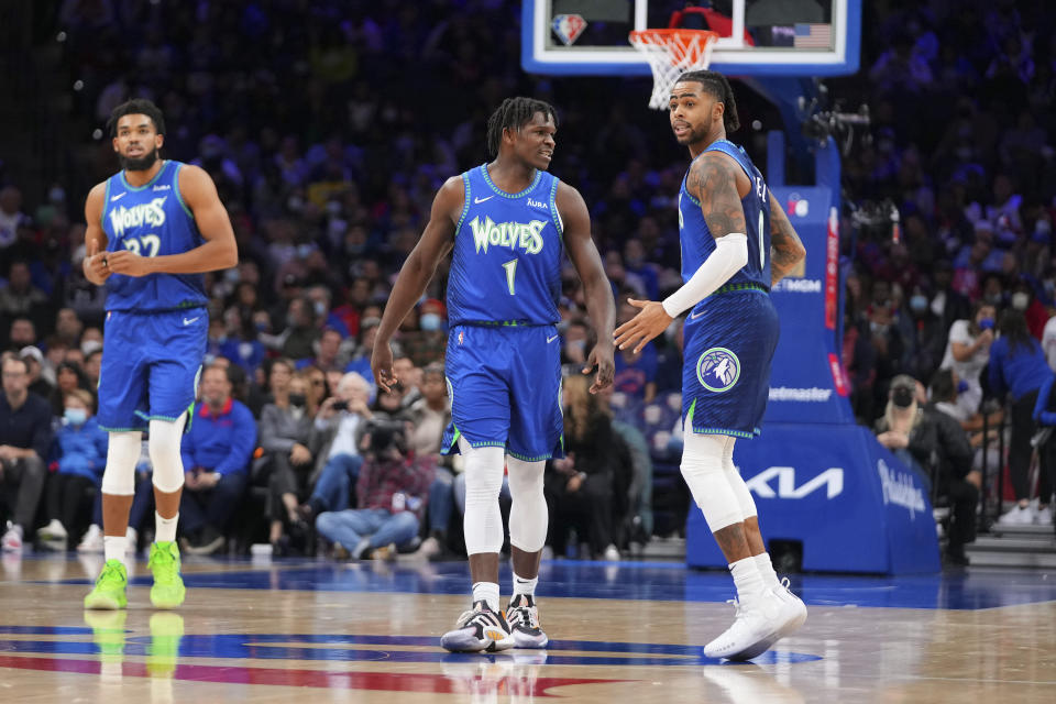 Karl-Anthony Towns（圖左起）、Anthony Edwards與D'Angelo Russell。（Photo by Mitchell Leff/Getty Images）