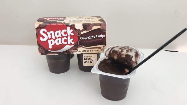 Snack Pak chocolate fudge pudding cups