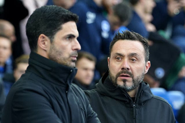 Arsenal manager Mikel Arteta, left, and Brighton boss Roberto De Zerbi