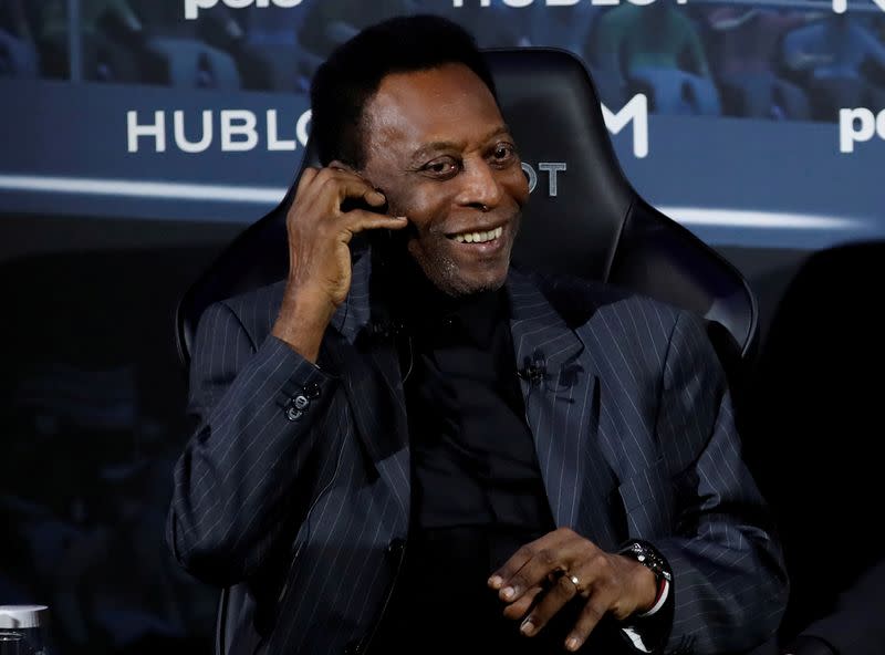 Foto de archivo del ex astro del fútbol Pelé en un evento en París