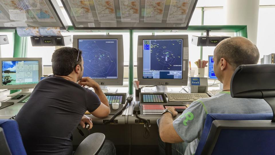 air traffic controller workers