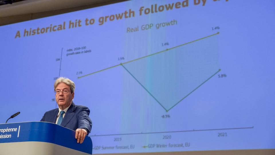 Der ökonomische Schaden der Pandemie war noch größer als gedacht, sagt Paolo Gentiloni, EU-Kommissar für Wirtschaft.