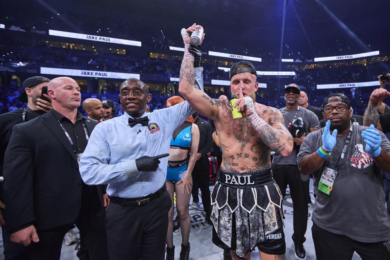 Jake Paul had no issue rolling past Mike Perry on Saturday night in Florida. (Courtesy of Esther Lin for Most Valuable Promotions)