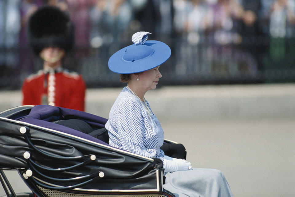 Elizabeth II, la voie royale