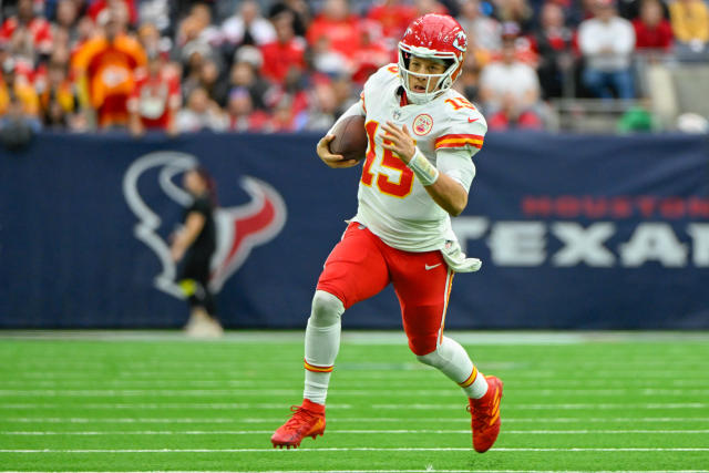 Fantasy football: Mahomes, Murray lead Week 7 quarterback rankings