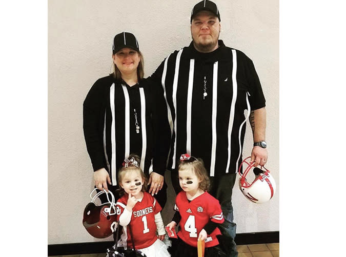 24 Family Halloween Costumes Everyone Can Get In On