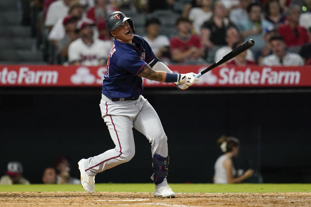 Gio Urshela traded to Angels from Twins