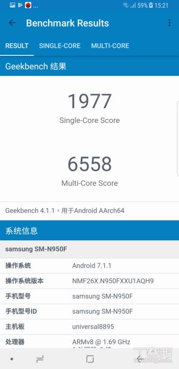 Geekbench 4 跑分結果單核為 1977 分，多核為 6558 分。