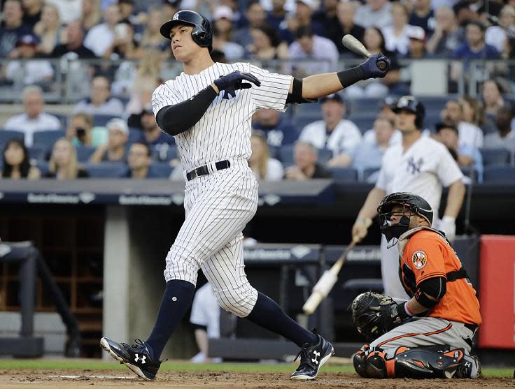 Aaron Judge takes batting practice in encouraging Yankees sign