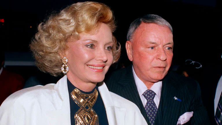 Barbara junto a su marido, Frank Sinatra, en 1988