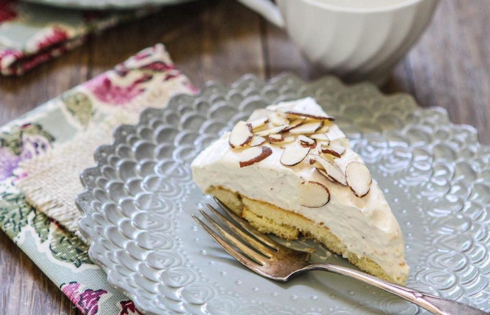 Eggnog Cream Cheese Pie