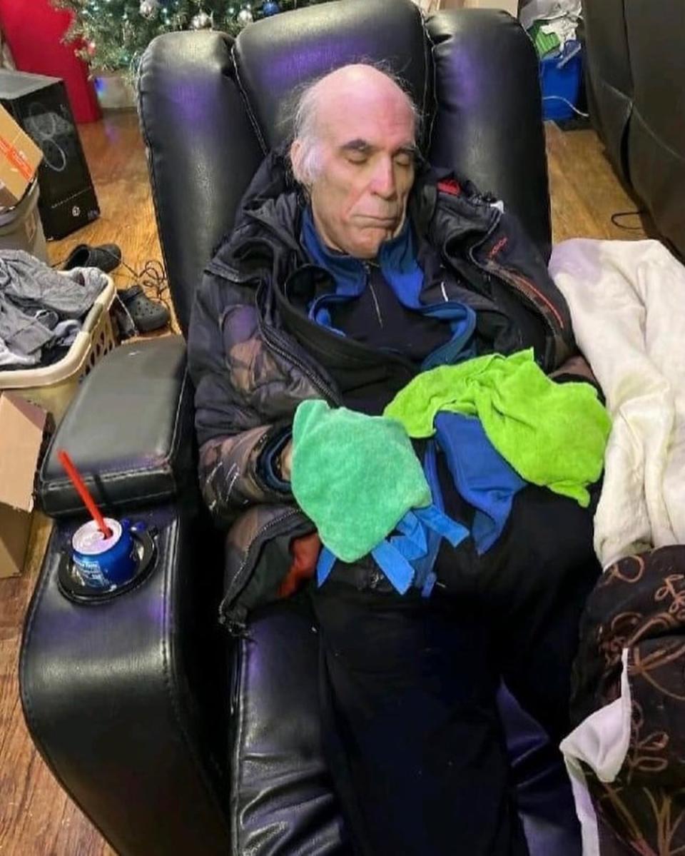 Joe White sufrió quemaduras graves en las manos por congelación tras perderse durante la tormenta en Buffalo (Facebook / Sha’Kyra Aughtry)