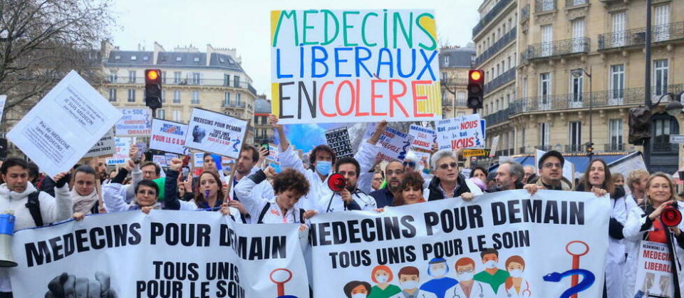 La grève des médecins libéraux avait été massivement suivie en décembre (photo d'archives).  - Credit:QUENTIN DE GROEVE / Hans Lucas / Hans Lucas via AFP