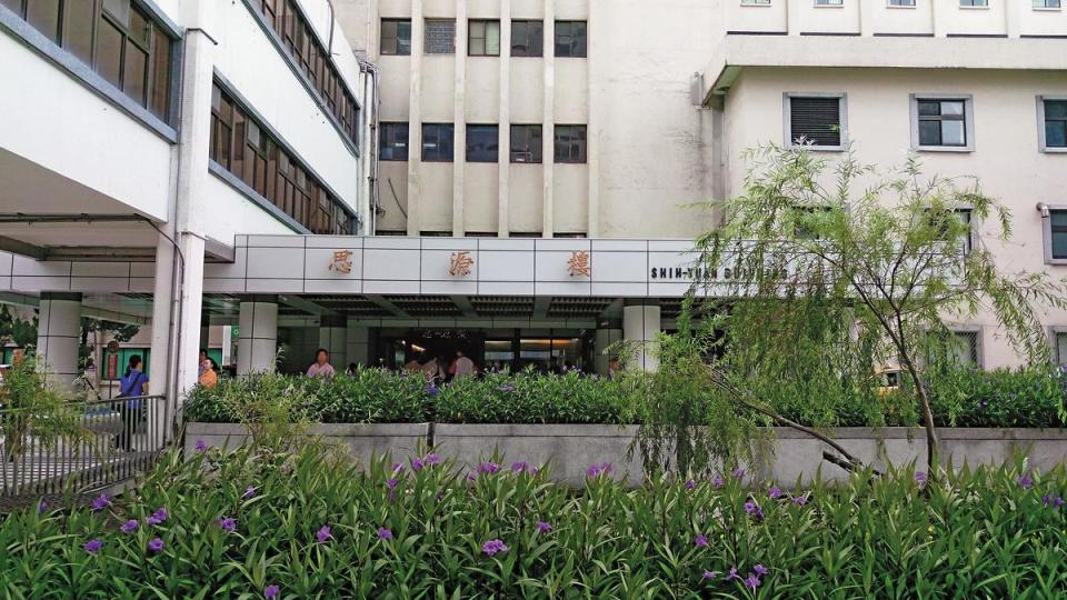 台北榮總思源樓9樓的單人病房，已被張周智逢占用逾4年。