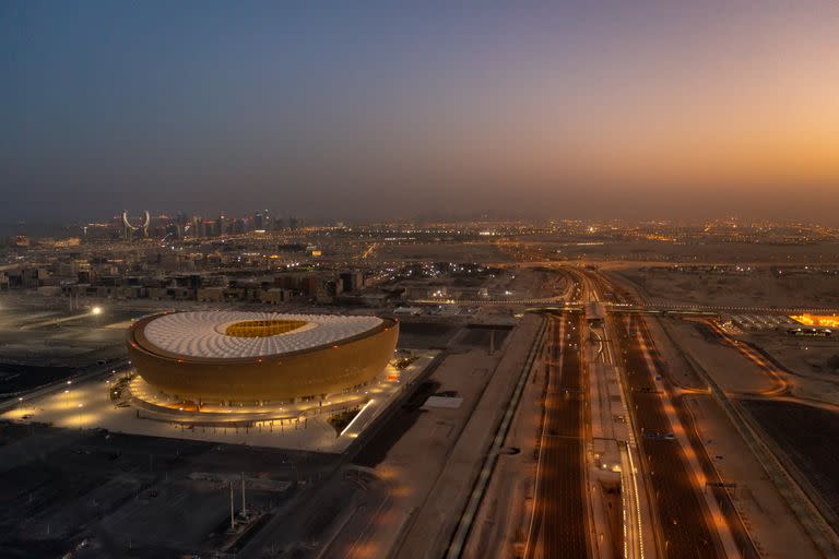 Otra imagen aérea del estadio Lusail; en Qatar, sólo se verán imágenes oficiales desde el cielo