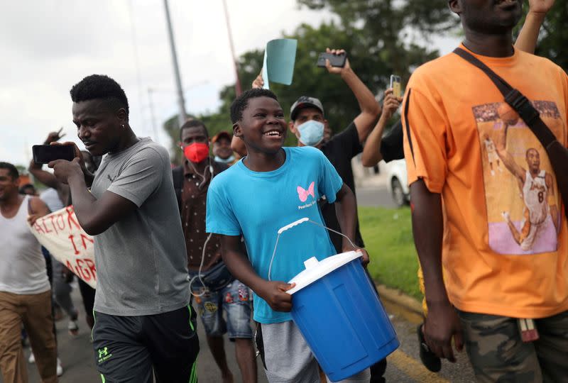 Foto de archivo: migrantes marchan en Tapachula para reclamar sus derechos