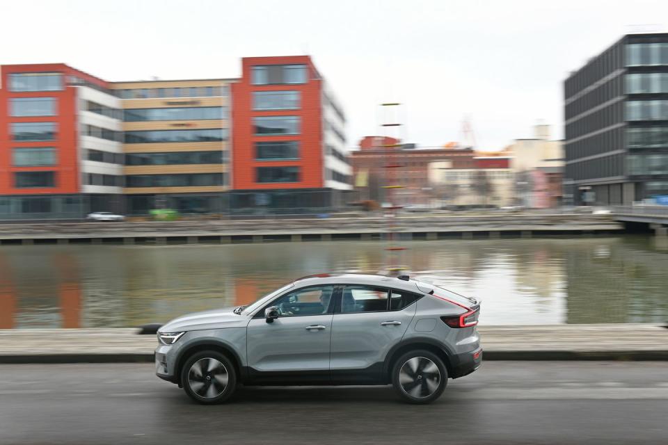 2024 volvo c40 recharge