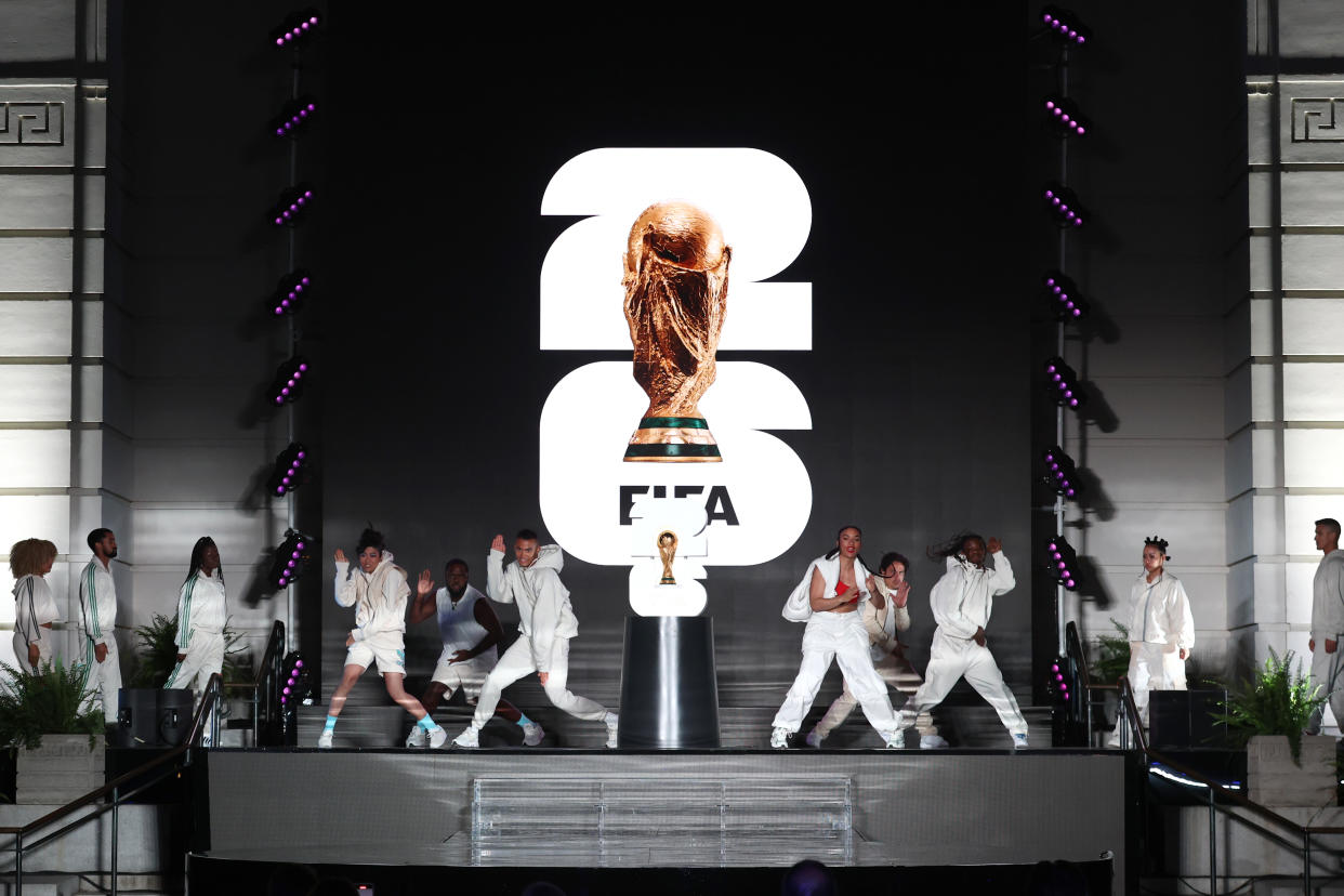 La FIFA presentó el logo oficial del Mundial 2026 (Foto de: Joe Scarnici - FIFA/FIFA via Getty Images)