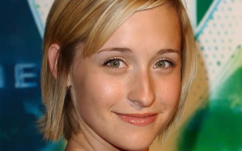 Actress Allison Mack attends the WB Network's 2002 Summer Party at the Renaissance Hollywood Hotel on July 13, 2002 - Credit:  Robert Mora/Getty