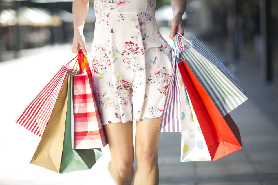 Shopaholics aufgepasst: Bei vielen Shopping-Aktionen von Magazinen kann man ordentlich sparen. (Bild: Getty Images)