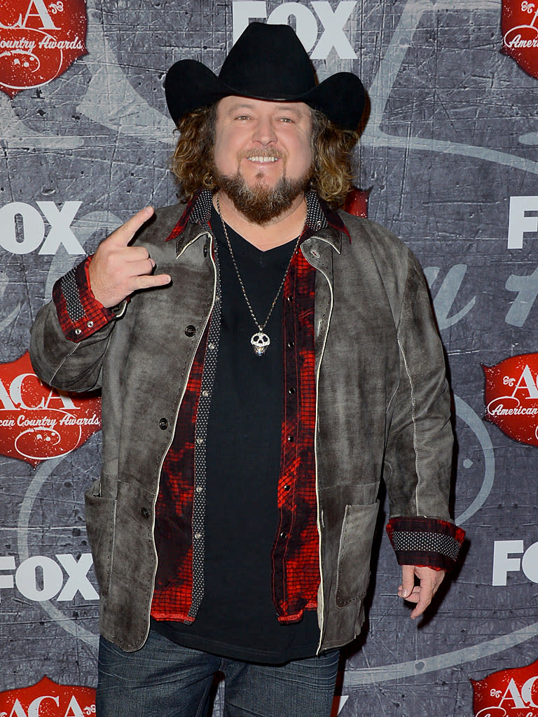 Golf pro-turned country rapper Colton Ford was hanging loose in a casual ensemble of cowboy hat, jeans, and a jacket as he entered the show. The 42-year-old was up for the “Breakthrough Artist of the Year award.