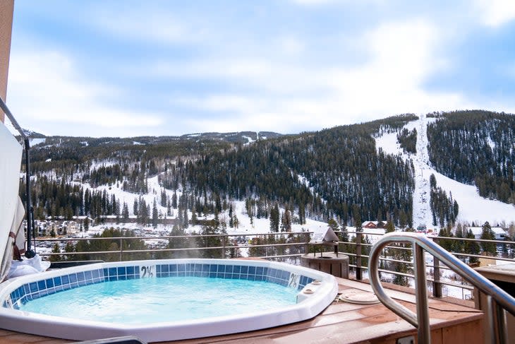 Keystone lodging