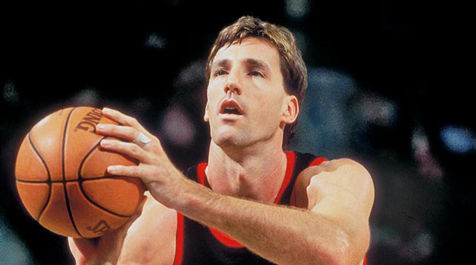 Chris Dudley attended Yale with Supreme Court nominee Brett Kavanaugh and disputes claims of his party boy status.