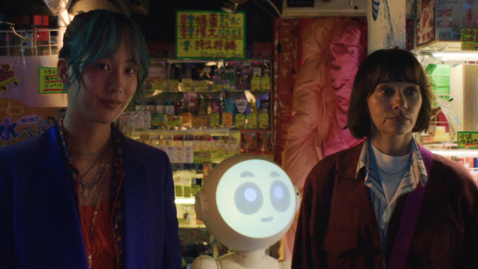 From left: Rashida Jones, Sunny the robot and annie the clumsy form an unlikely friendship in 