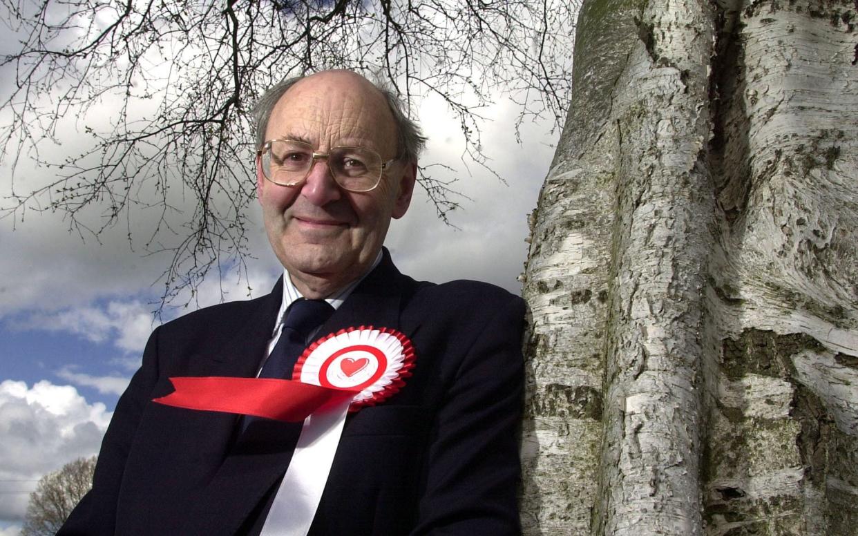 Dr Taylor, independent MP for Wyre Forest, on the election trail in Kidderminster in 2005