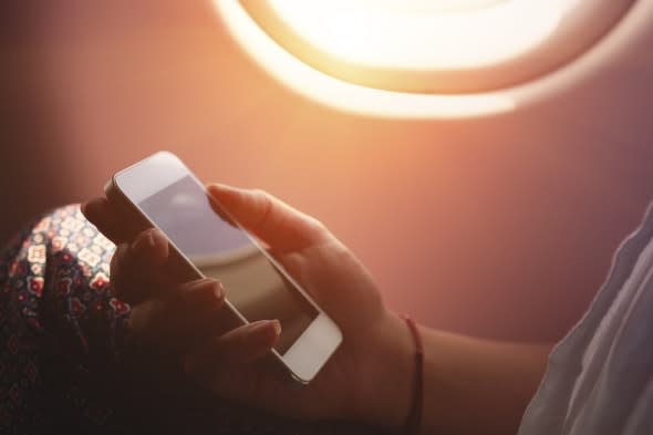 iphones to be banned from flights? Smartphone catches fire