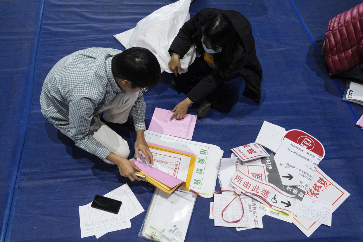 Taiwan Election Polling Station (Louise Delmotte / AP)