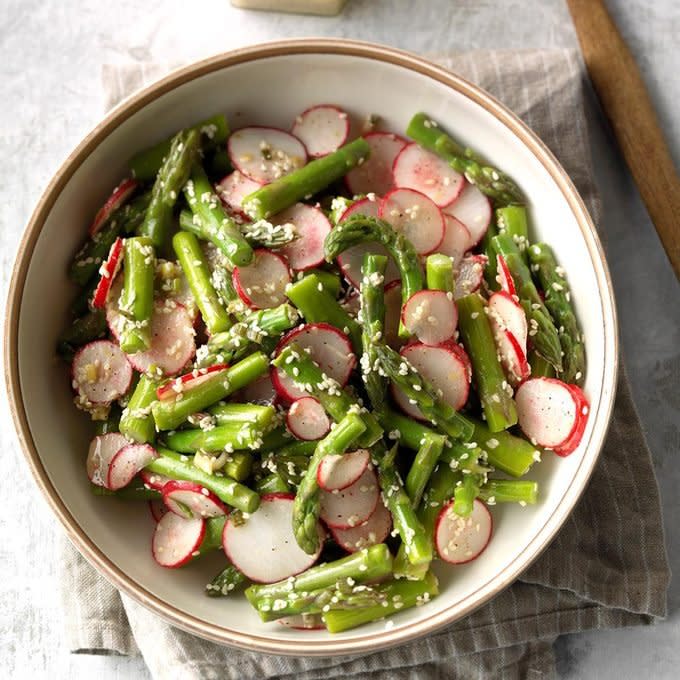 Radish Asparagus Salad Exps Fttmz18 43401 C11 17 4b 7