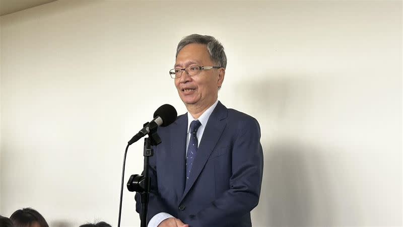 醫院口罩令鬆綁，薛瑞元表示希望往這方面走。（圖／記者簡浩正攝影）