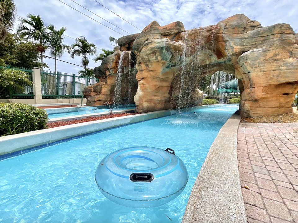 McDonald Water Park atracción acuática ubicada en medio de este hermoso parque de 17 acres en Hialeah.