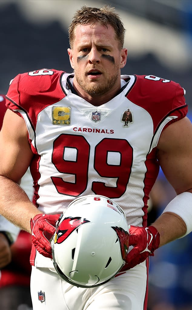 Cardinals' J.J. Watt announces retirement: 'It's been an absolute honor'