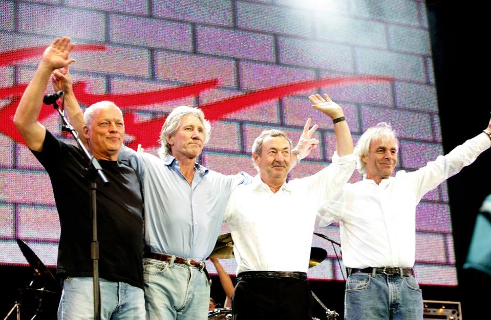 (L to R)  David Gilmour, Roger Waters, Nick Mason and Rick Wright from the band Pink Floyd in 2005 (Getty Images)