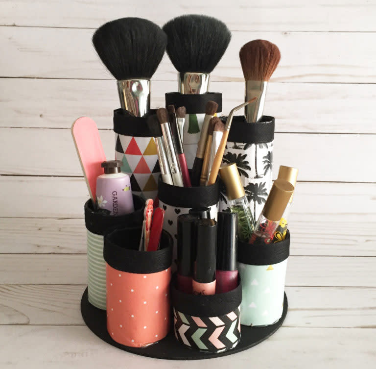 Turn Toilet Paper Rolls into a Makeup Organizer