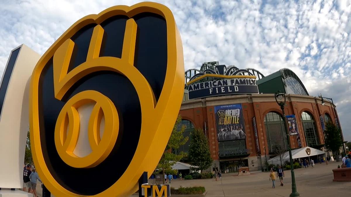 Brewers reveal logo for American Family Field, the new name for