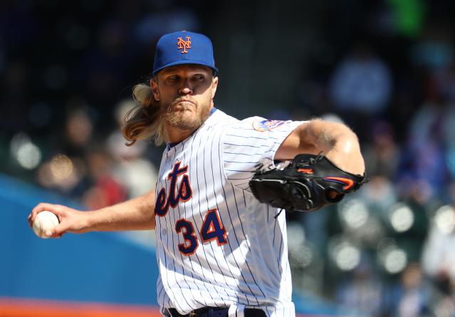 Noah Syndergaard finally lets his hair back down, instantly morphs into  Thor again, This is the Loop