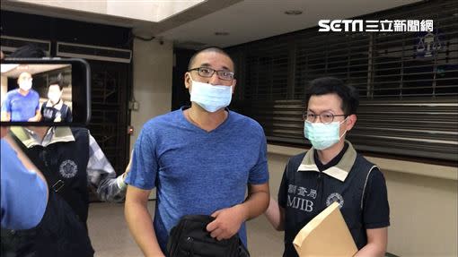 台北地檢署發動搜索傳喚，李男、張男深夜被移送台北地檢署複訊。（圖／記者楊佩琪攝）