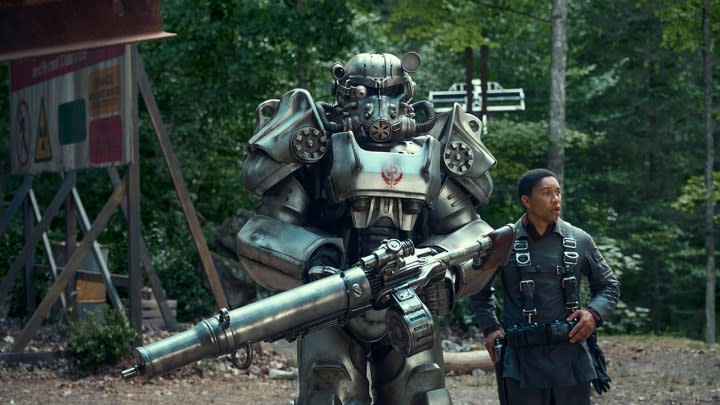 Maximus from Fallout with a soldier in the Amazon Prime Video series.