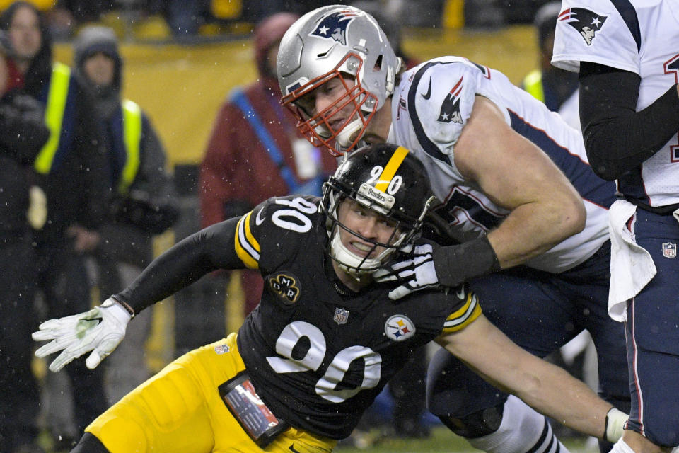 New England Patriots offensive tackle Nate Solder (77) should get a huge contract in free agency. (AP)