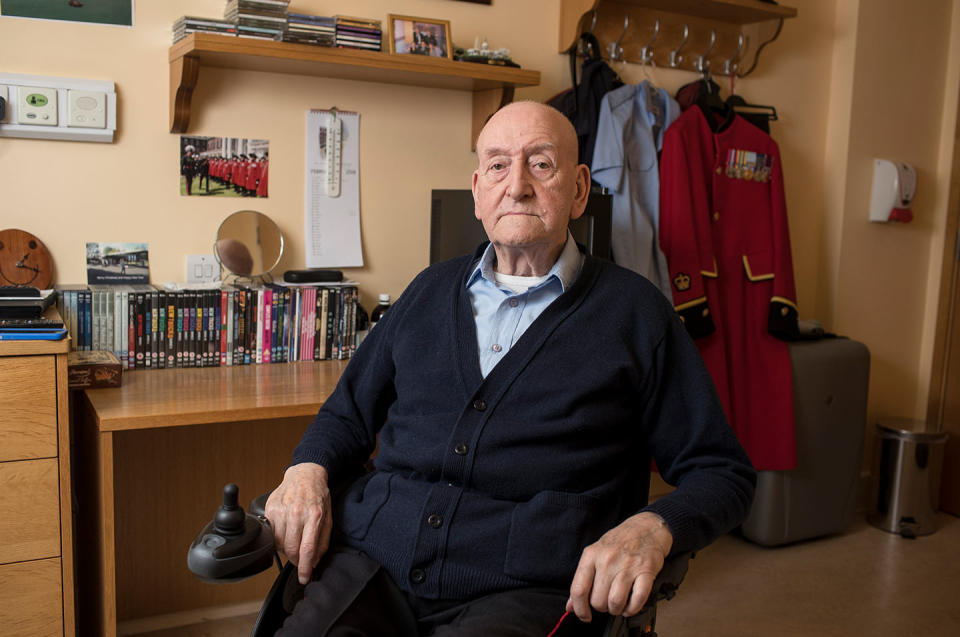 Alfred Mason, Durham Light Infantry, photographed at The Royal Hospital Chelsea