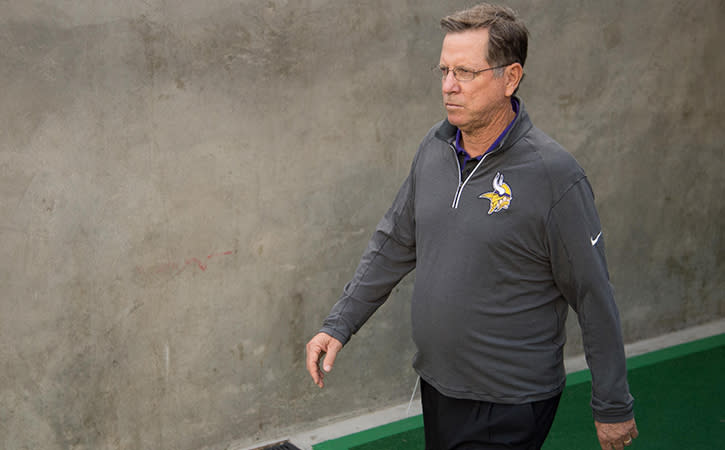 Minnesota Vikings offensive coordinator Norv Turner exits the team tunnel before the game against the San Francisco 49ers at Levi's Stadium.