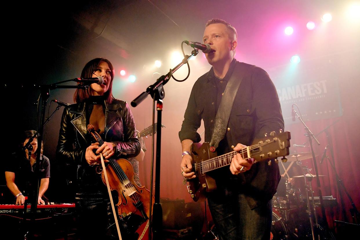 Americana Singer Jason Isbell Slams Rumors He Cheated on Estranged Wife Amanda Shires 115