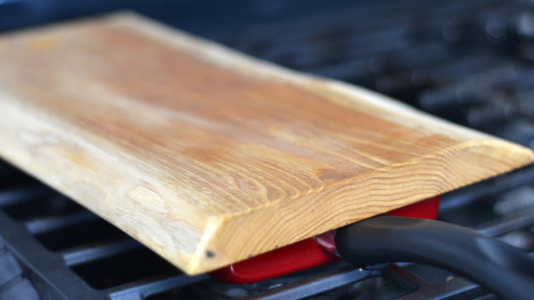 Rectangular pan covered by a cutting board