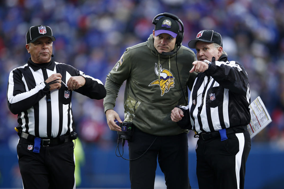 5 blatantly missed calls by officials in Patriots-Vikings game