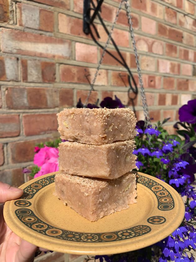 Nga Pyaw Thee Sanwinmakin (Banana Semolina Cake)