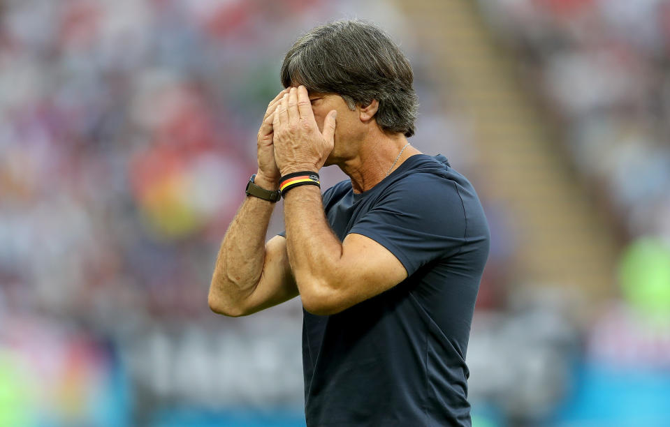 Vier Jahre nach dem WM-Titel muss Joachim Löw die größte Enttäuschung seiner Karriere verdauen